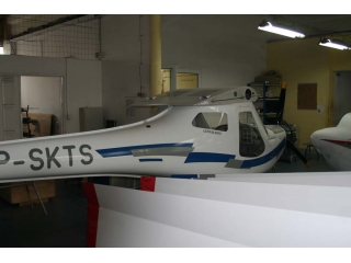 Samolot 3XTrim SP-SKTS na hali montażowej