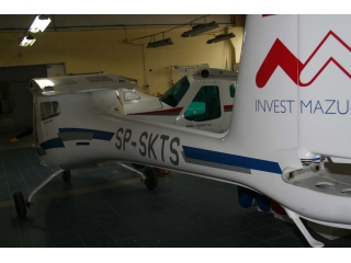 Samolot 3XTrim SP-SKTS na hali montażowej