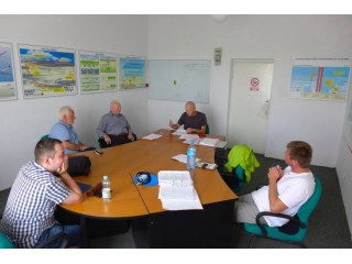 Sala wykładowa - podczas omówienia okazało się, że Bogdan Kozłowski  to bardzo  doświadczony egzaminator ULC