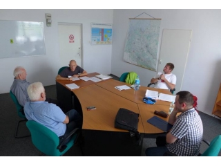 Sala wykładowa - omówienia testów egzaminacyjnych przez Bogdana Kozłowskiego - egzaminatora ULC