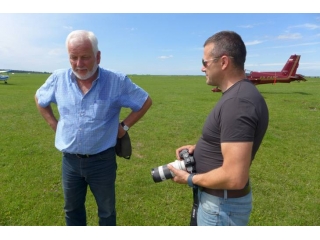 Ryszard z pokorą słucha  uwag instruktora Jerzego Grabowskiego